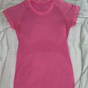 Lulu Lemon 🍋 Swift Shirt Size 4